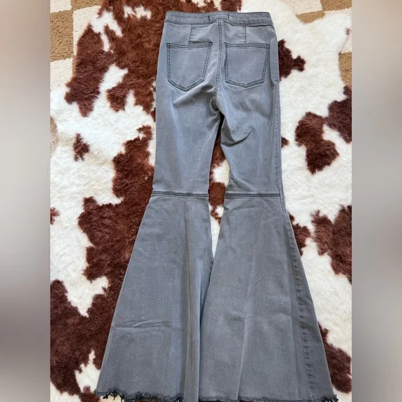 Free People Just Float On Flare Jeans i - Picture 3 of 3